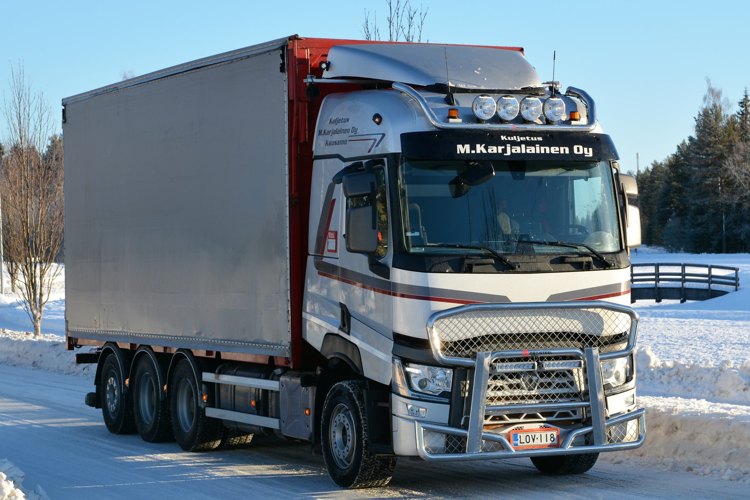Bull Bar Freeway Renault T-Series