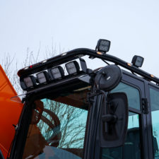 Roof bars for excavators