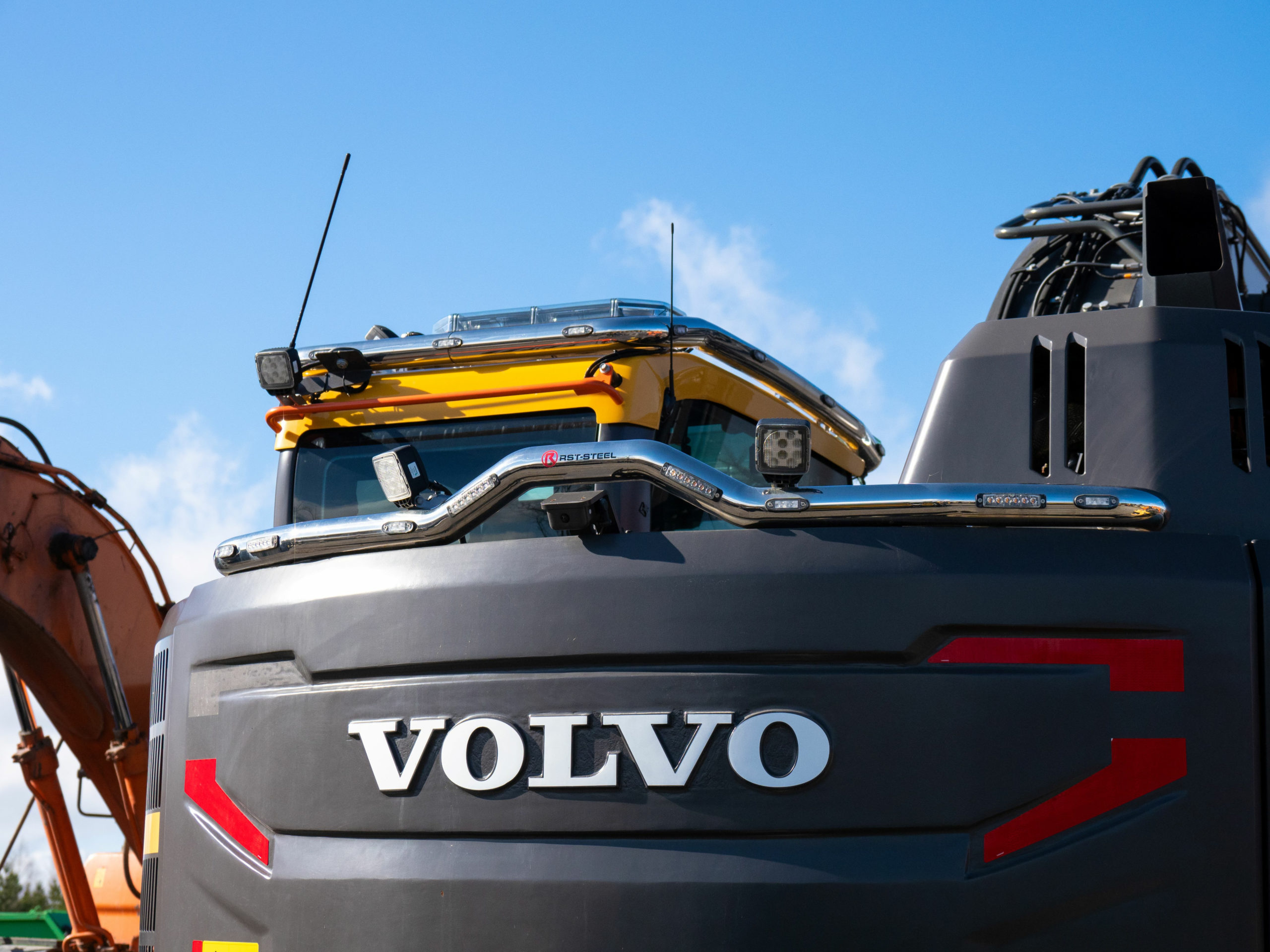 Counterweight Bar Volvo ECR235EL 2016-