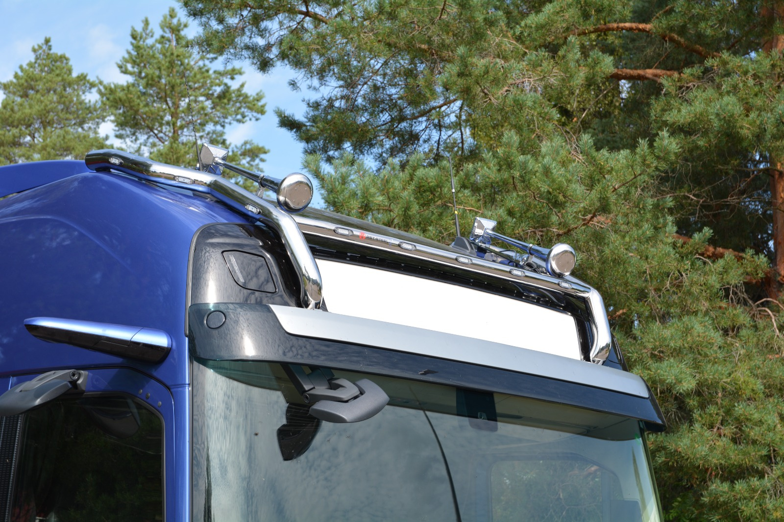 Roof Bar Pro Medium V01 Volvo FH4- Globe XL