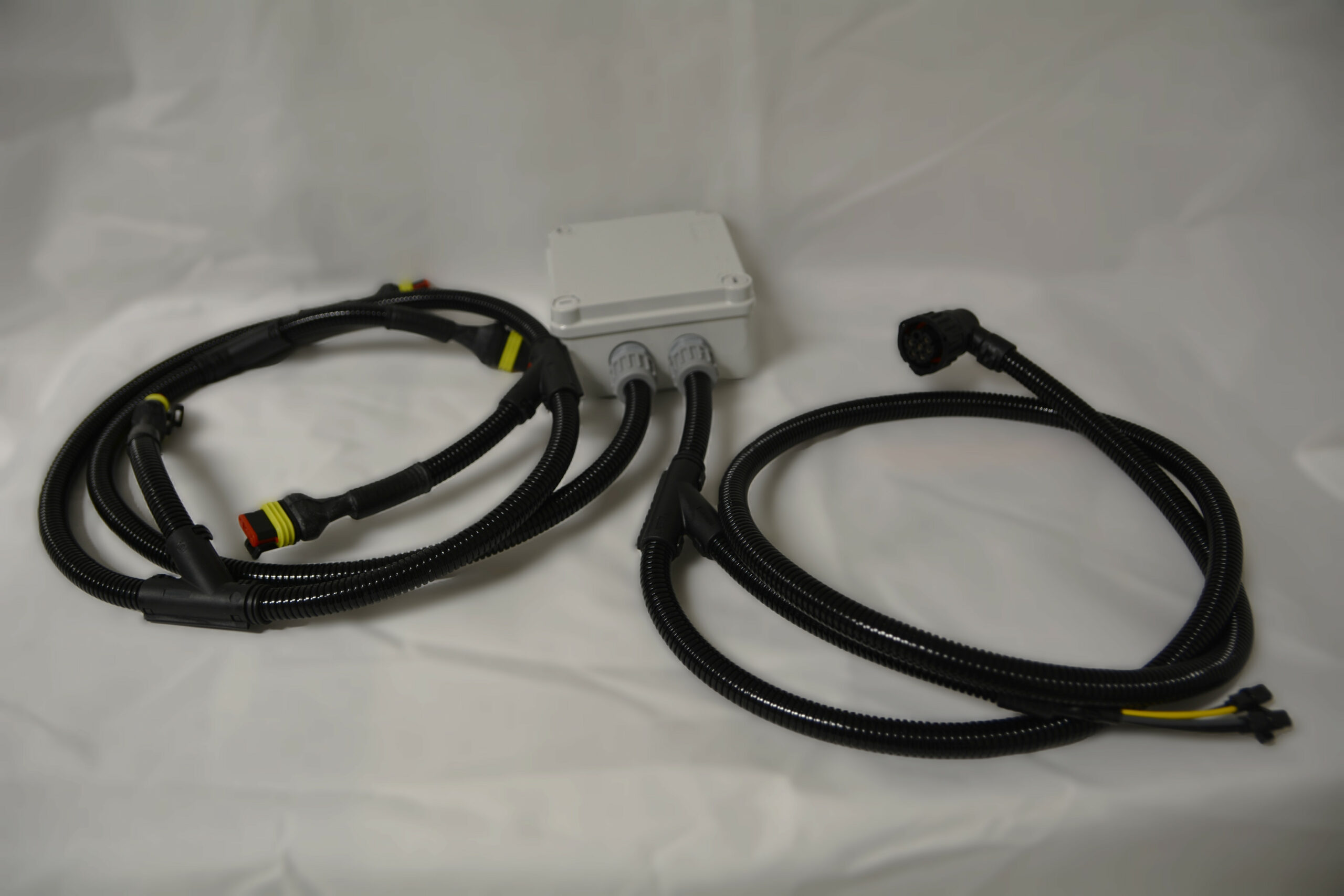 Bull bar wiring kit 4x3pin Superseal